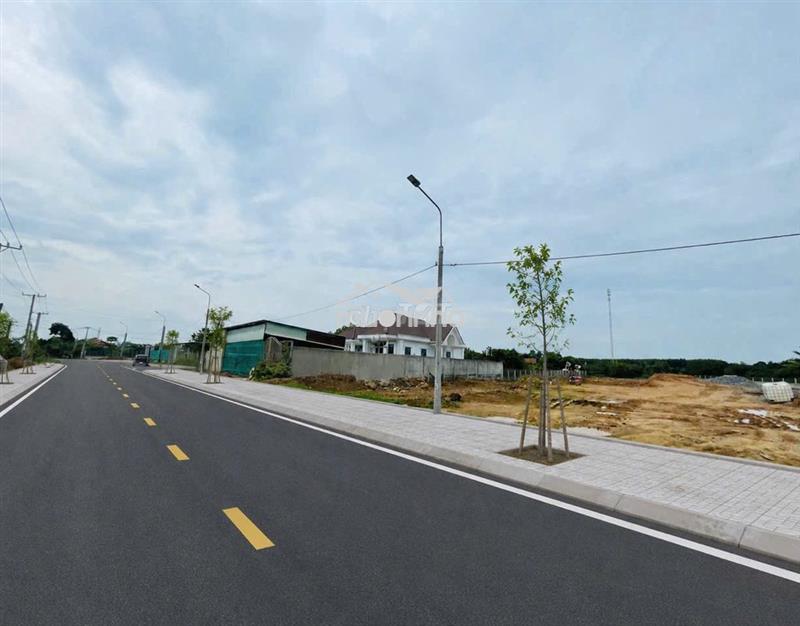 Đất mặt tiền hương lộ 15-chợ thạnh phú-phường tân triều-350tr nhận đất