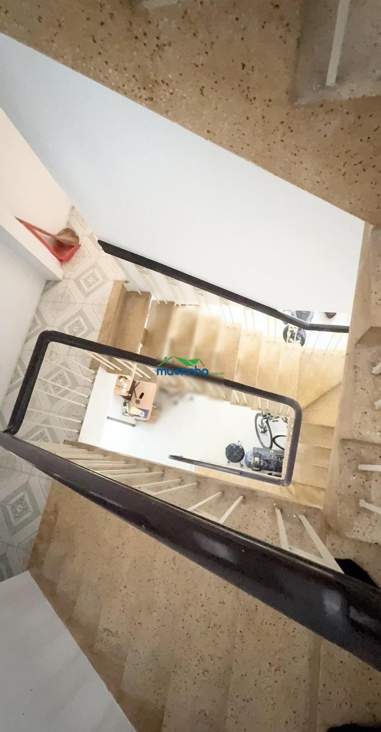 Lạc long quân sát q10, cách mt chỉ 20m. 3 tầng btct 5pn 3wc chỉ hơn 100tr/m2. (8.3 tỷ). - 4