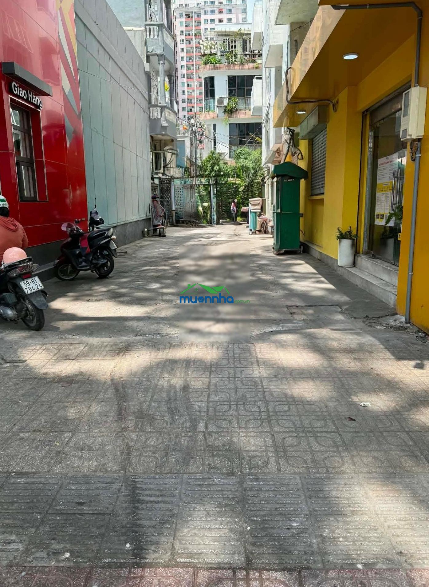 Hẻm 1 trục trần hưng đạo, p.1, q.5, dt: 30m2, 3 tầng, giá 4 tỷ 650 - 4