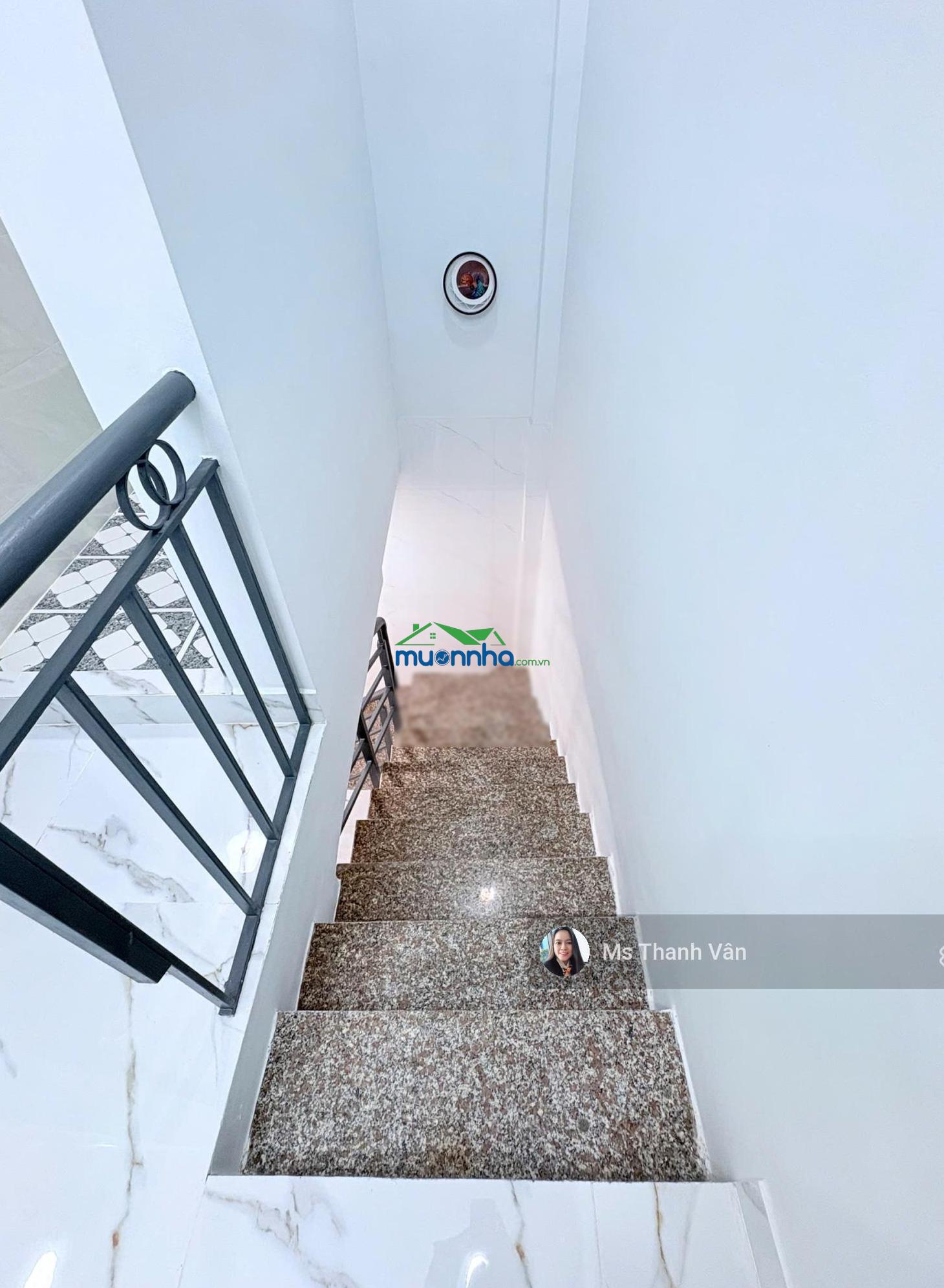 Chủ bán nhanh 3,850 tỷ nhà tt q11 llq 1t 1l 2pn 2wc nhà mới đẹp thật ở ngay xem video 0938 295 *** - 3