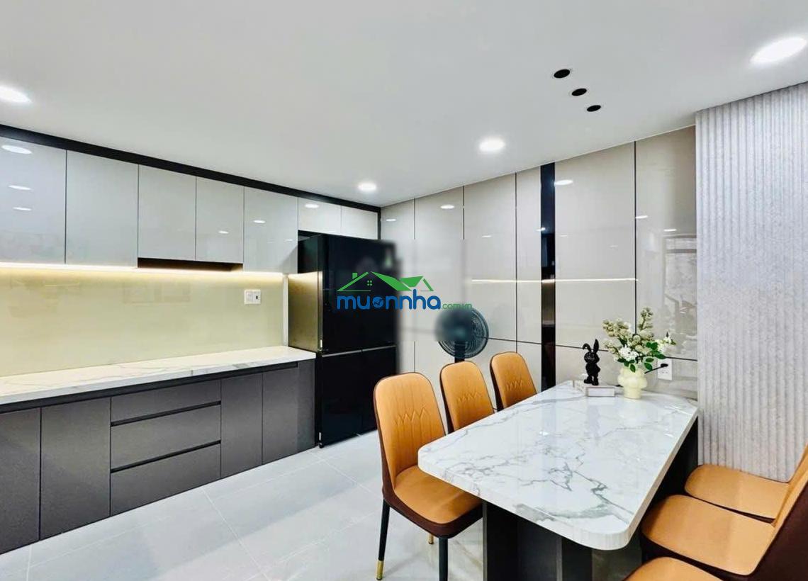 Đại học công nghiệp - đại học văn lang - dương quảng hàm - chợ gò vấp - 4 tầng btct - 4