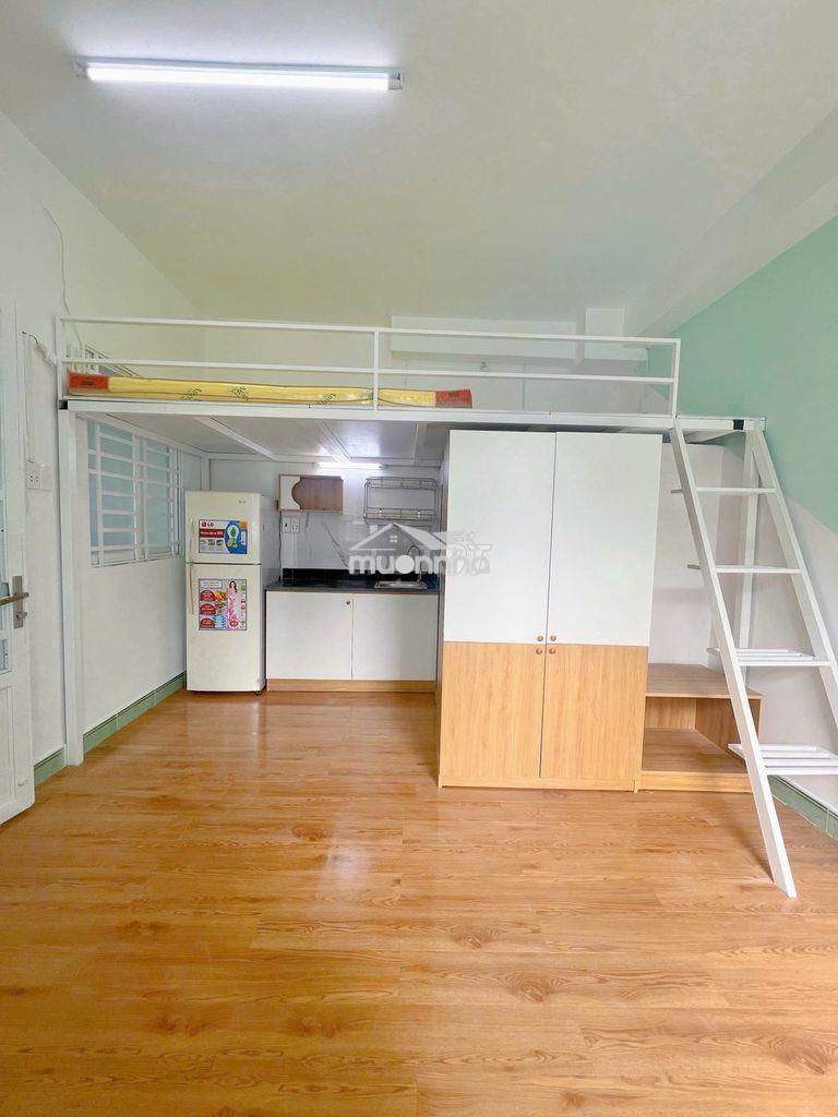 Phòng balcon có gác full nội thất ngay hulift ba gia