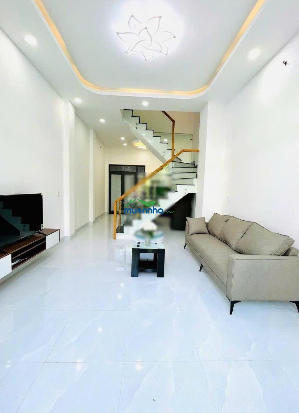 Giảm 450 triệu còn 4,8 tỷ nhà đẹp 3 tầng xe hơi trong nhà! hẻm 47 trường lưu quận 9 - 3
