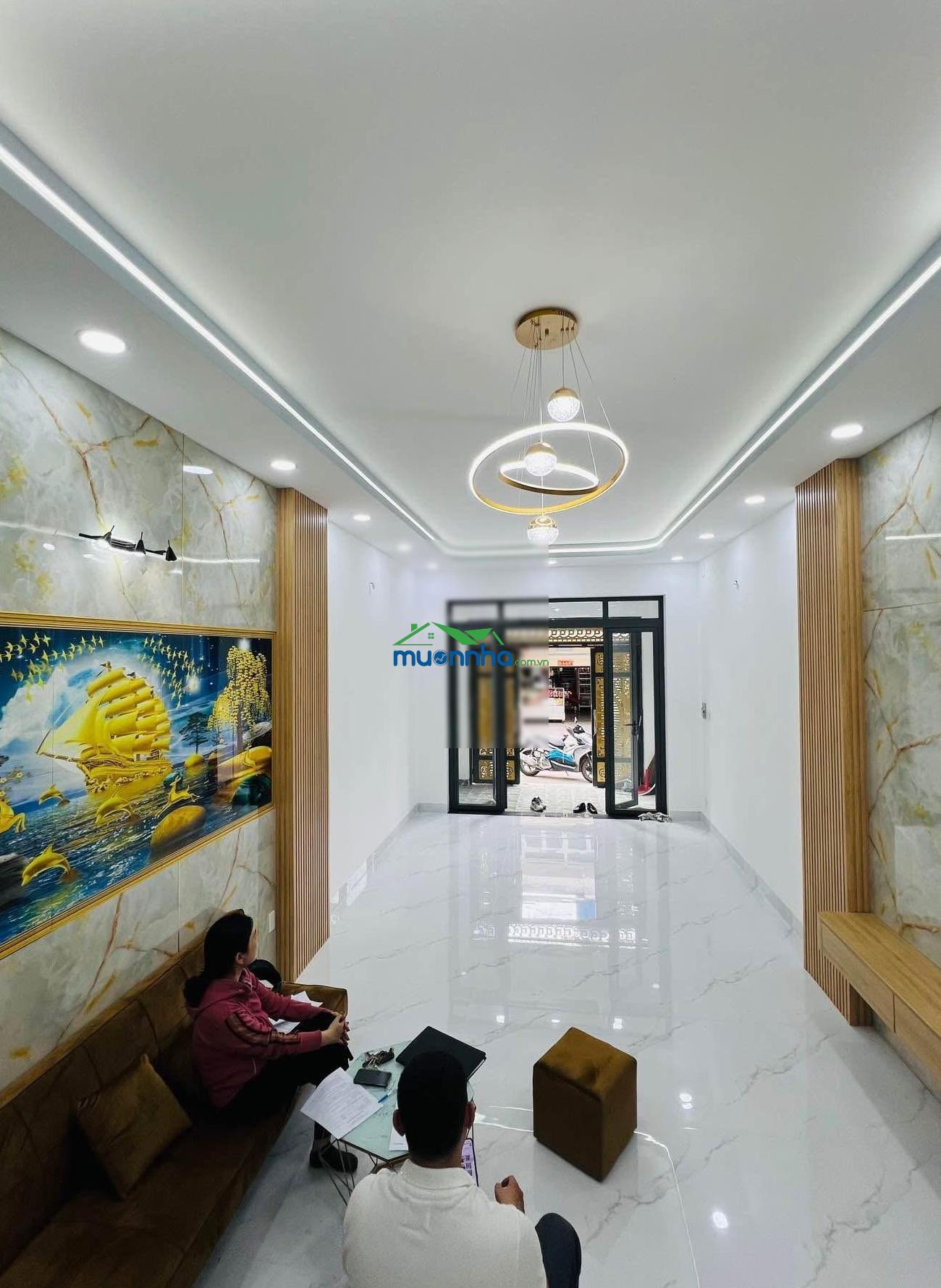 Nhà mới cứng - chiến lược - bình tân - đường xe hơi - 4x18 - chỉ hơn 6 tỷ xíu - 3