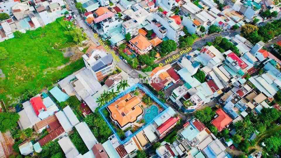 Bán biệt thự có hồ bơi sân vườn quận 9 - 3