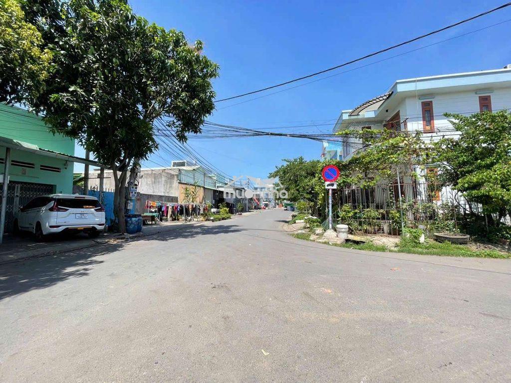 Nhà trọ 1 trệt 1lầu thu 20 triệu kdc đông an kế cổng kcn tân đông hiệp - 4