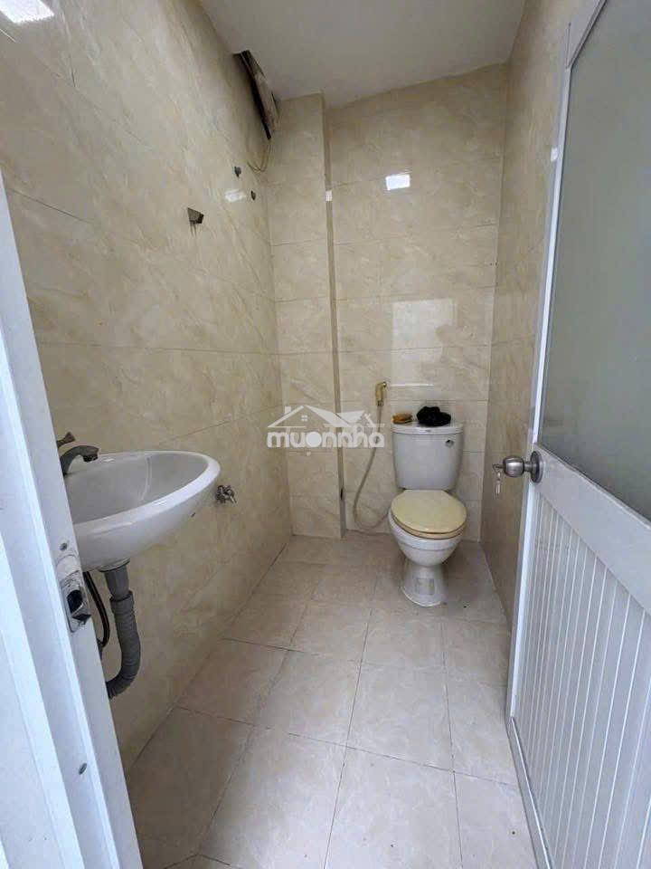 Cần pass nhà nguyên căn – xe hơi ngủ trong nhà----quận 4 - 2