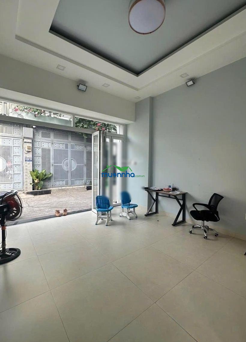 Nhà hẻm ô tô vào, ngay chung cư 4s linh đông, gần phạm văn đồng. dt 6,2x12=76m2. giá 6tỷ3 tl