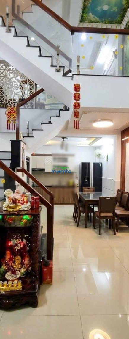 Bán nhà 1 sẹc đường chiến lược_ mã lò: 4mx12m đúc 1 lửng 3 lầu. giá: 5.5 tỷ thương lượng
