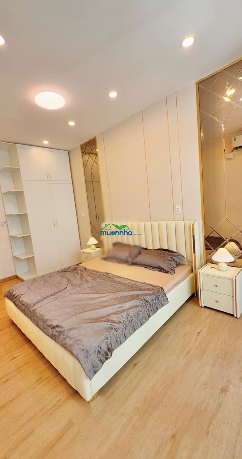 Rộng là được: 5m x 10m, cách 1 căn ra mặt tiền thông nguyễn tri phương q10 nhỉnh 5tỷ