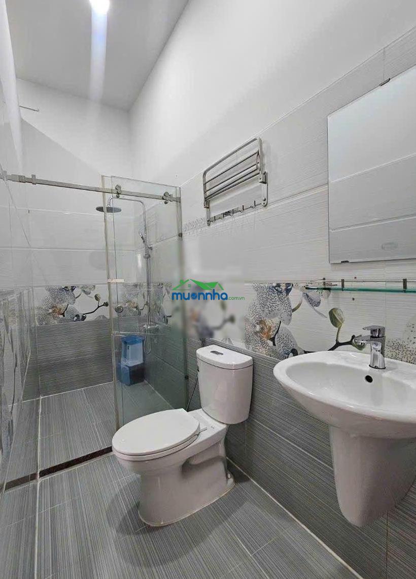 Bán nhà: đường an dương vương. phan anh. p. bình trị đông. quận bình tân. dt: 4 x 15m giá 6.490 tỷ - 2