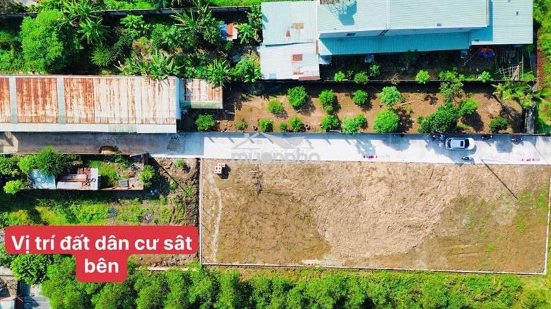 Đất ful thổ cư cặp bên đương phùng hưng an viễn  tp đồng nai