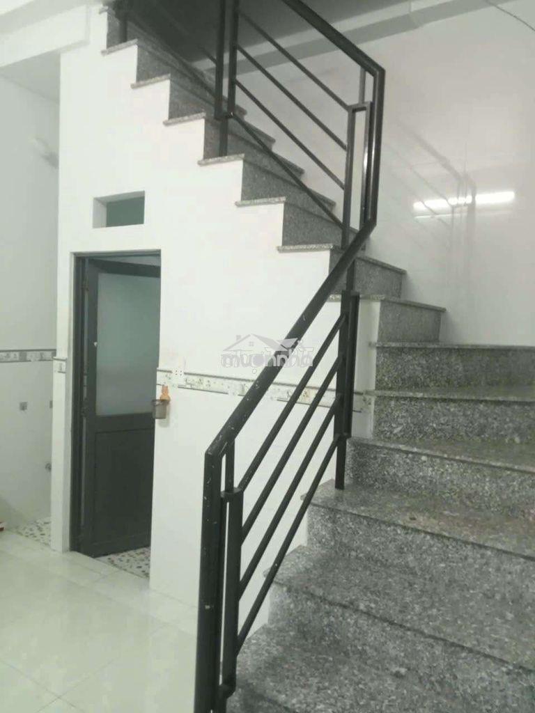 Cho thuê phòng trọ  ( 1 trệt , 1 lầu, có lan can phơi đồ ) - 2