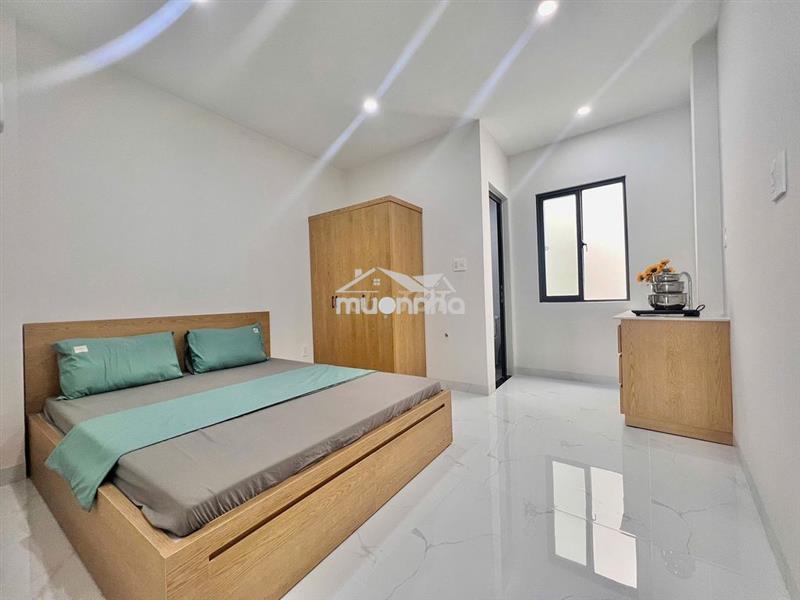 Phòng đón nắng cửa sổ thoáng - nhất chi mai 2 phút tới nhà ga t3