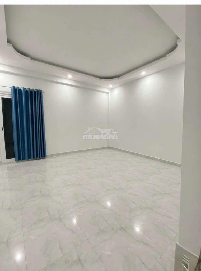 Nhà dt: 5x20m hẻm xe hơi huỳnh tấn phát 