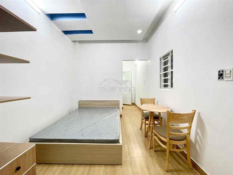 Tách bếp full nội thất giá rẻ cửa sổ quạt hút mùi ngay phạm văn chiêu