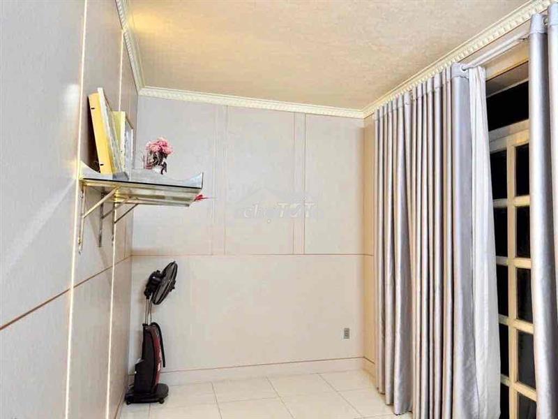 Bán nhà trệt lũng lầu dtsd 250m2