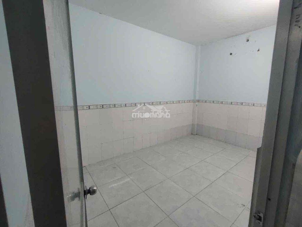 Cho thuê nhà 5tr/ tháng. dt: 4m x 20m lầu 3pn (2 kín 1 mở) 2wc. 👉 đư - 4