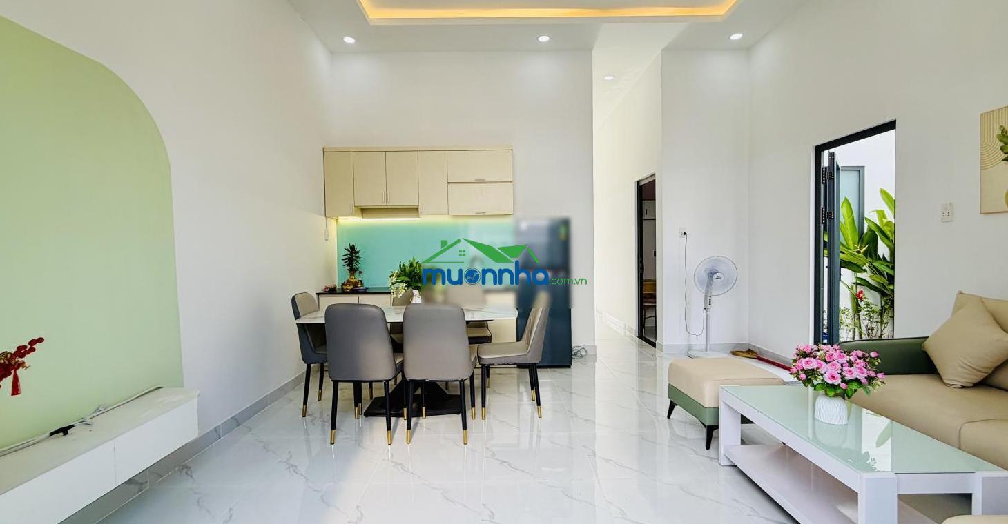 Kẹt tiền bán gấp! nhà hóc môn shr 7,2x16m gần chợ thới tứ - 2