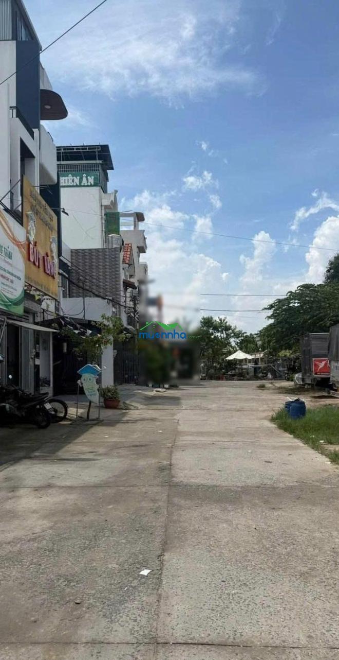 Hạ sốc 130 triệu - nhà 4 tầng btct kiên cố có sân thượng - cửa toàn gỗ gõ đỏ-hẻm 6m xe tải quay đầu