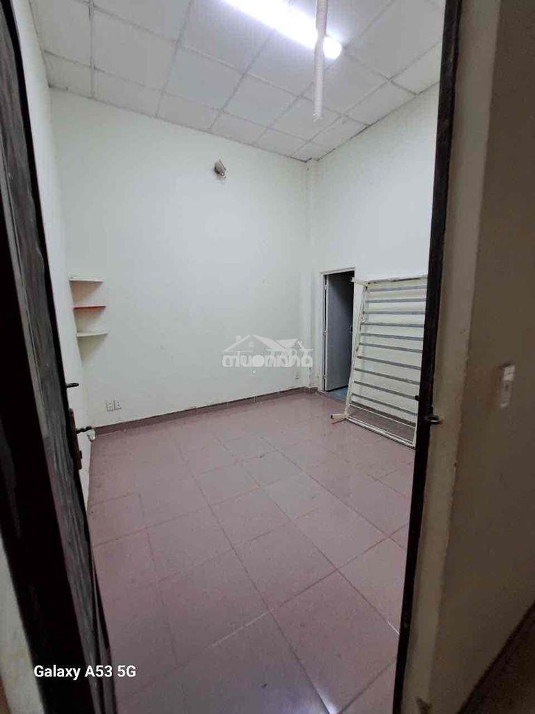 Nhà 3pn gồm sân trước, sâu bên hông rộng rãi hơn 100m2 đất - 4