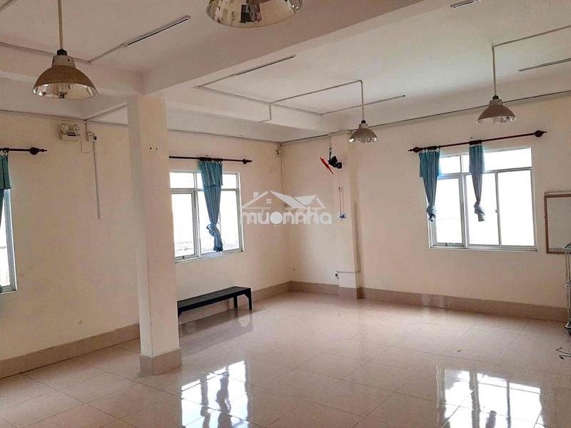 Văn phòng 80m2 giá 4tr/th phù hợp dạy học văn phòng đại diện trung tâm