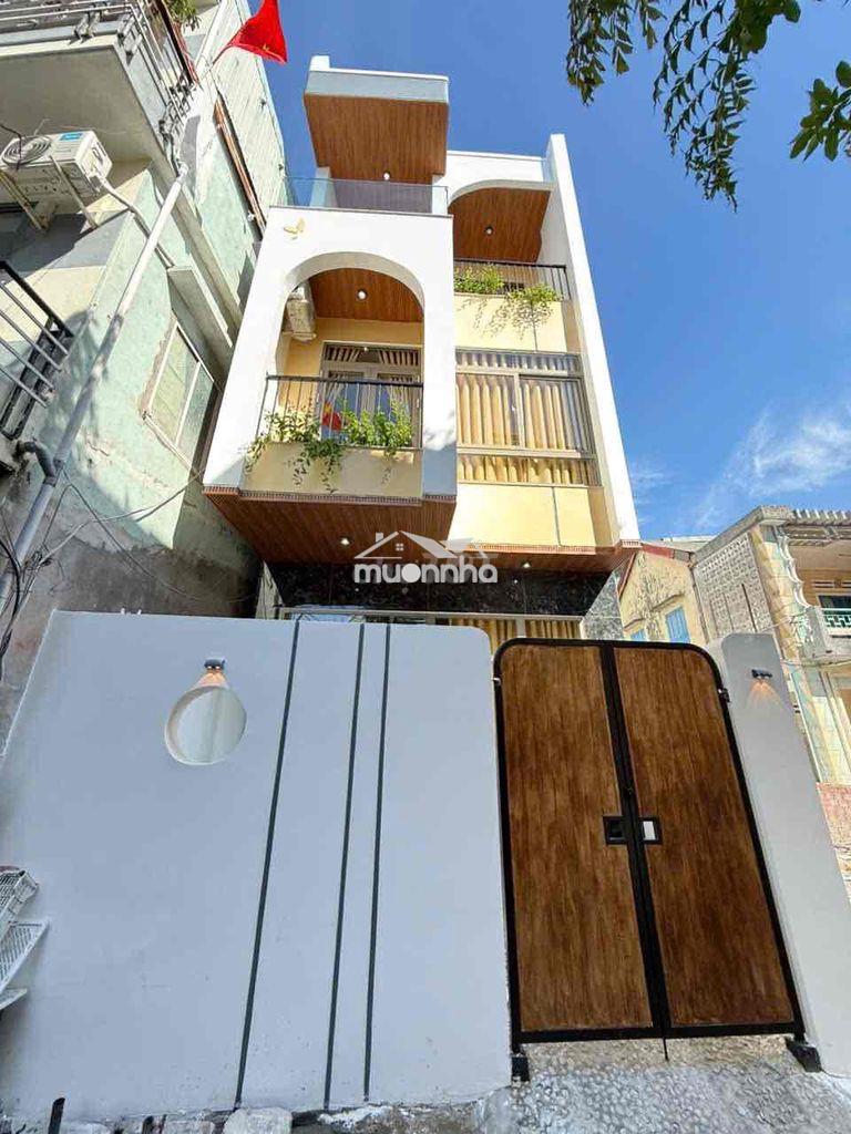 Nhà 3 mê 3 tầng k112 trần cao vân có hồ bơi