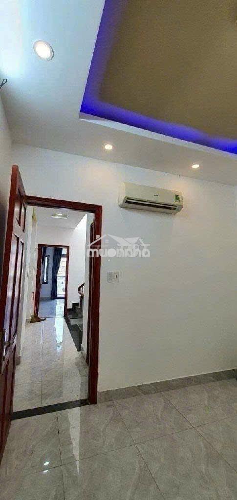 Phòng trọ gần đh fpt_ufm hẻm 21 trường lưu  28m2 chỉ 2.6 triệu - 2