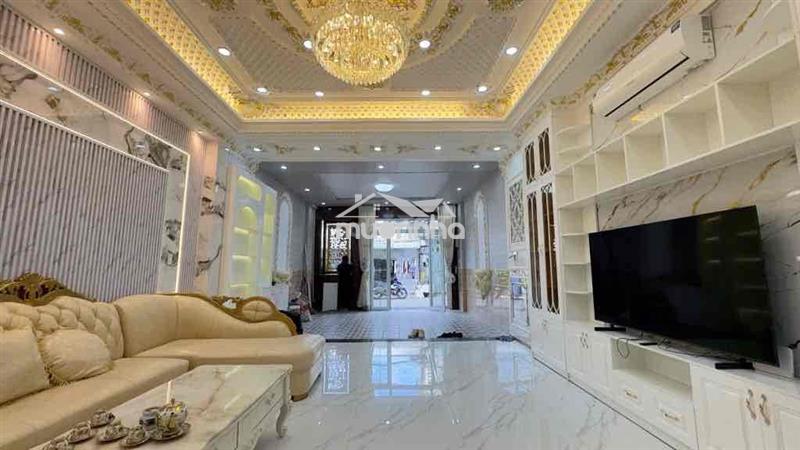 Biệt thự lâu đài tình ái .thiết kế hiện đại sang trọng