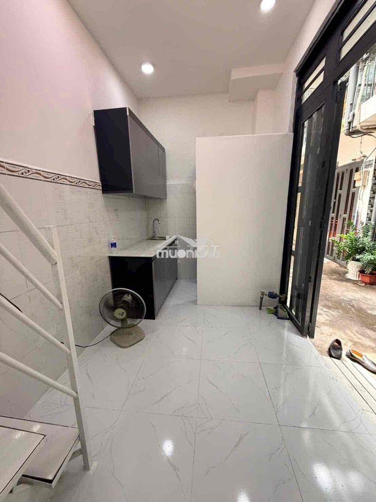 🏡 Trệt - 2 lầu - sổ hồng riêng - ngay nhà thờ xóm thuốc - 4