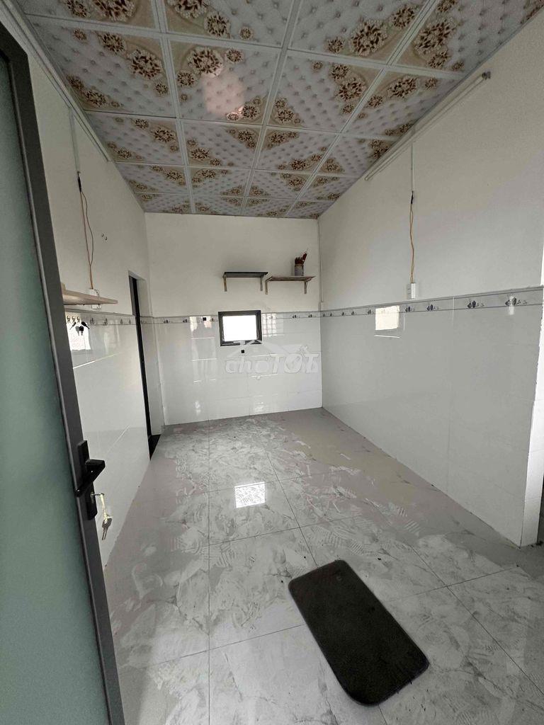 Căn hộ mới xây, sạch sẽ thoáng mát, phù hợp cho hộ gia đình nhỏ 3 ng - 4