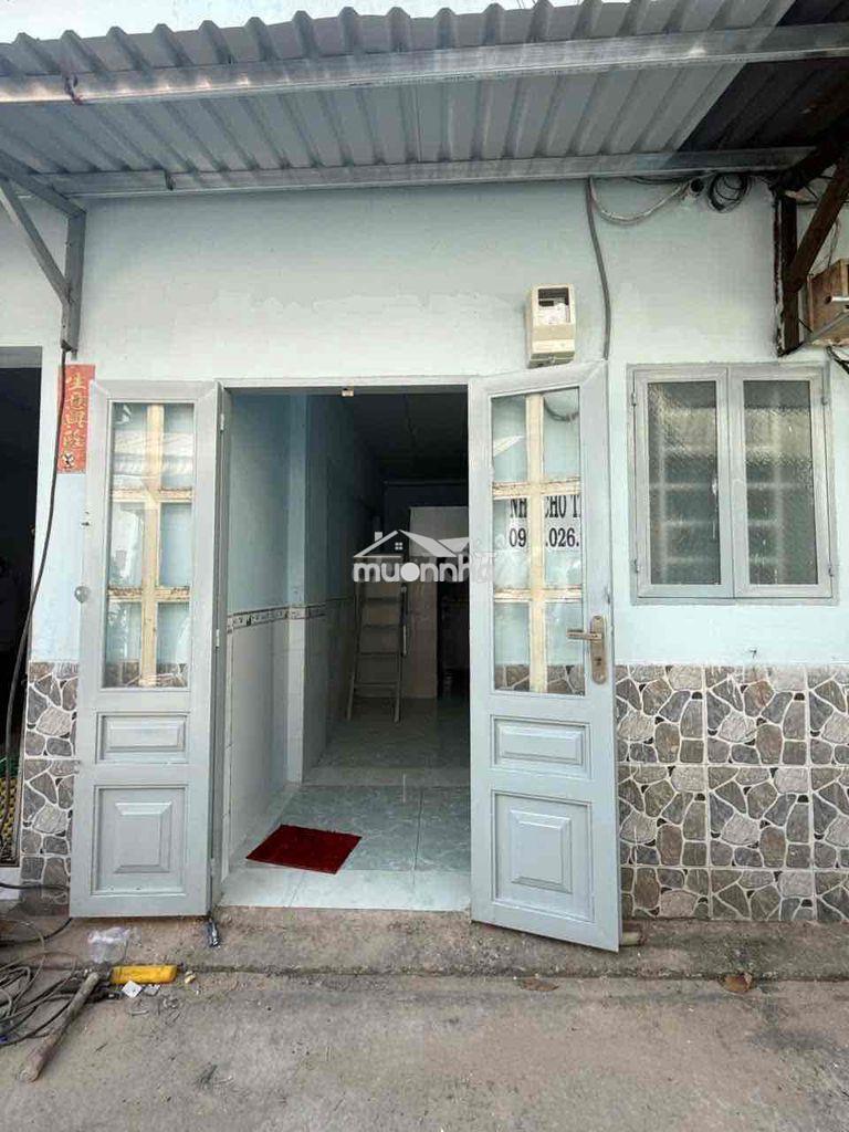 NHÀ THUÊ 3.2X6, GÁC, 2PHÒNG, GẦN ĐS10 LVQ