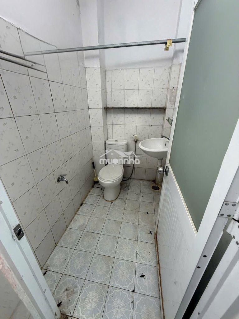 Cho thuê  nhà hẻm 38 gò dầu  gần ngã tư tân sơn nhì 4 x 13 m : 3 pn  - 3