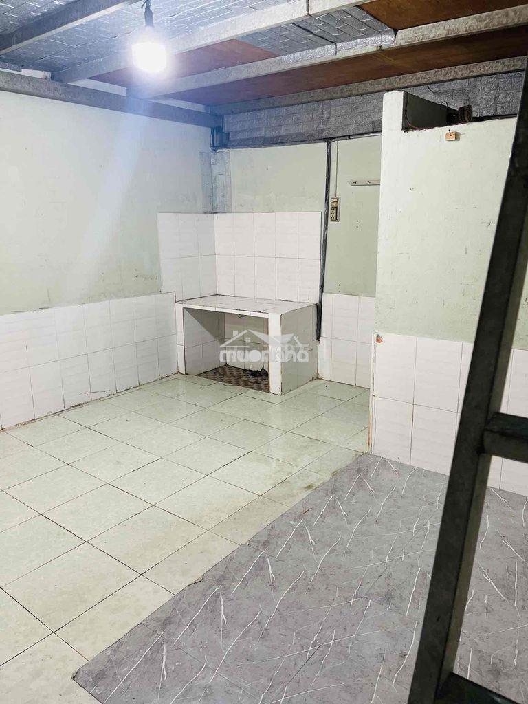 Nhà trọ sân vườn rộng rãi thoáng mát - 4