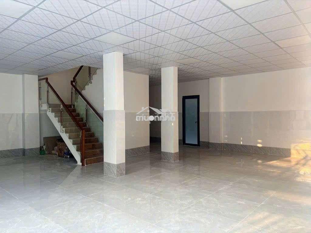 Cho thuê nhà rộng rãi, 11m x 17m, hxh, âu cơ p9 tân bình - 2