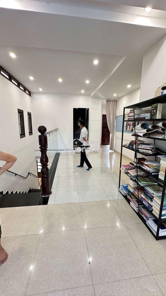 Biệt thự sân vườn hồ bơi mặt tiền khu – gần global city - 3