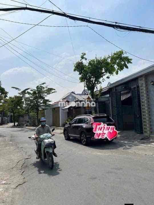Mặt tiền 5,5 x 17 tiện kinh doanh giá 3ty5 - 3