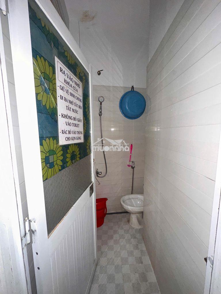 Nhà 3tầng mới xây còn 1phong trống cho thuê tầng 1, cửa sỗ ngoài, - 3