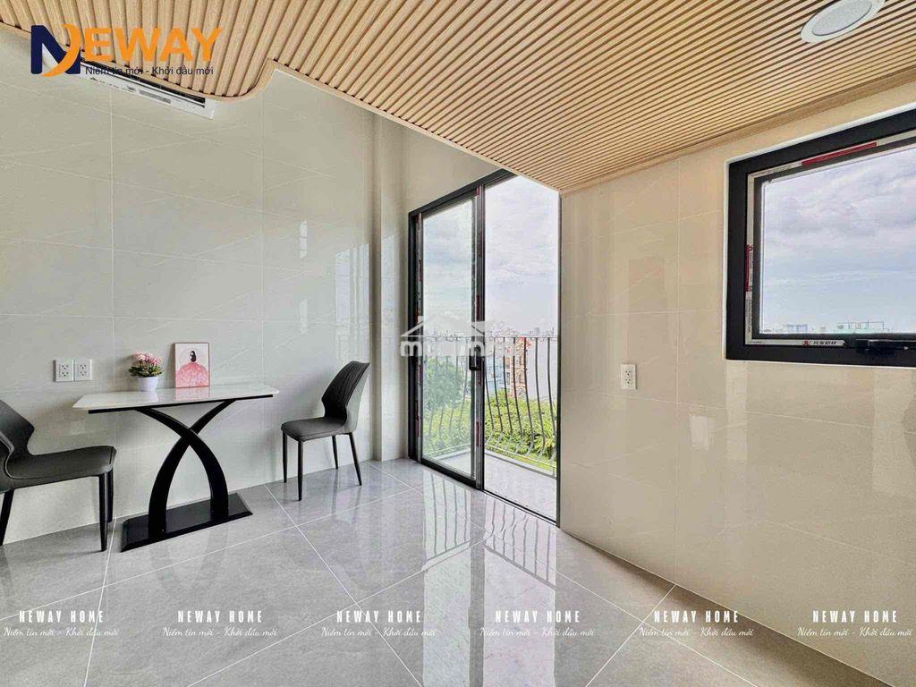 Phòng ban công gác cao 2m rộng 27m2 giá cực rẻ mới xây ngay ngã 4 bốn - 4