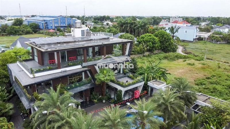 Cần bán biệt thự sân vườn cao cấp – hồ bơi riêng tại trung tâm đức hòa