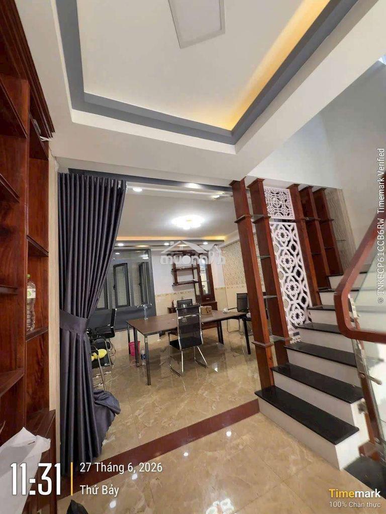 Nhà mặt tiền kinh doanh – khu sầm uất
dương quảng hàm q.gv - 2