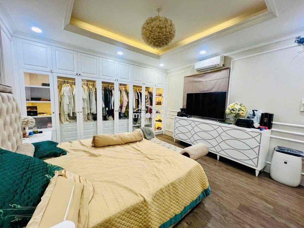 Hẽm 3 m thông đường trần quang diệu q3 - 4