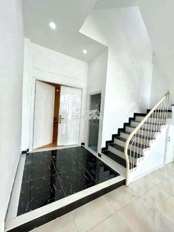 Hiếm có kề q1,nguyễn cửu vân,hẻm xe tải tránh,4 tầng,60m²,chỉ 12t - 3