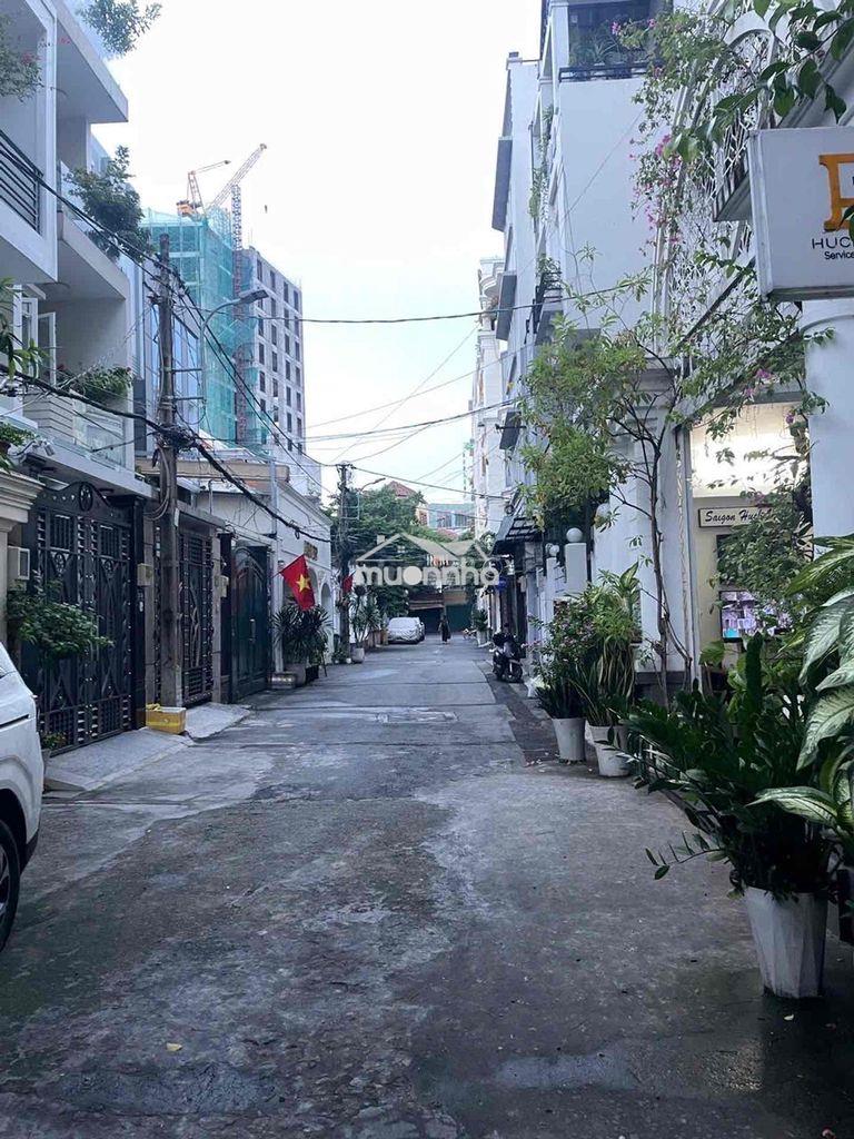 Bán nhà hxh 6m, ngang lớn, 3 tầng, chỉ 6,2 tỷ, đường hoàng diệu, pn
