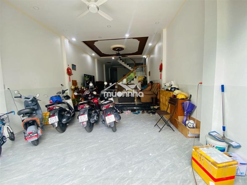 Nhà 3 tầng dt 94m2 full tc  ngay lê hồng phong dĩ an giá chỉ nhỉnh 5ty