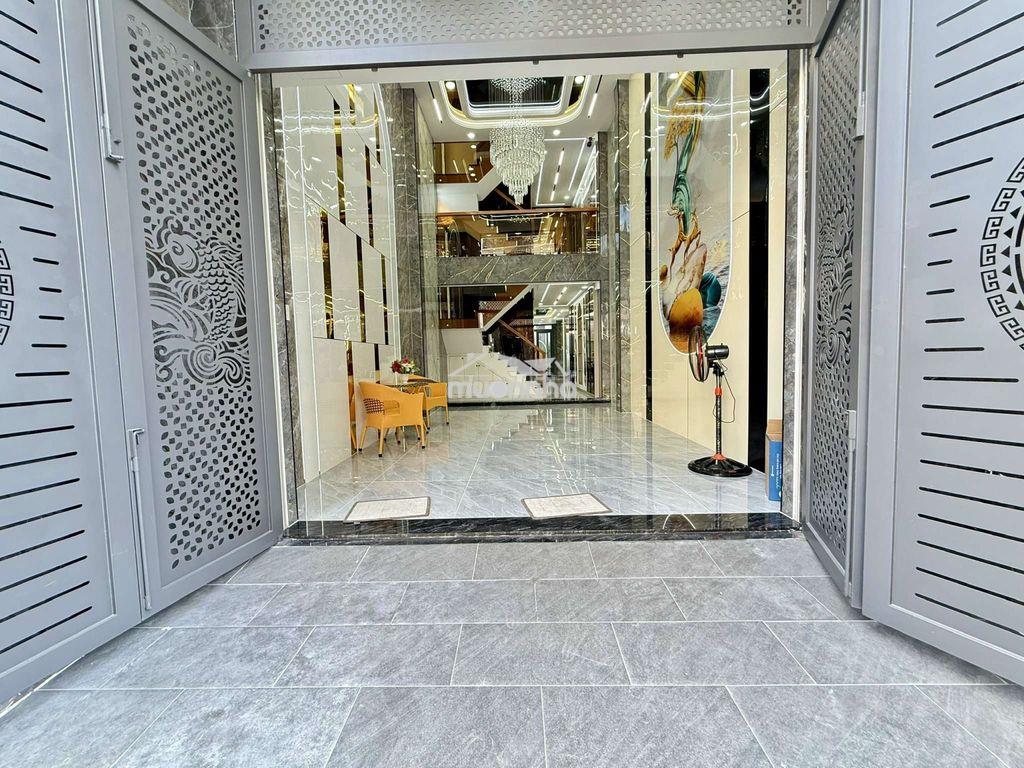 Siêu phẩm 4m x 25m. 4 tầng có thang máysân vườn 1/ hẻm 8m đường tch 18 - 4