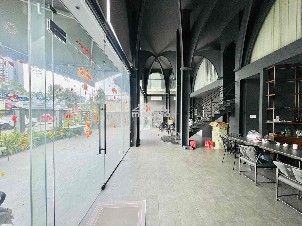 Cho thuê toà nhà lê hiến mai quận 2 dtsd 700m2 - 3