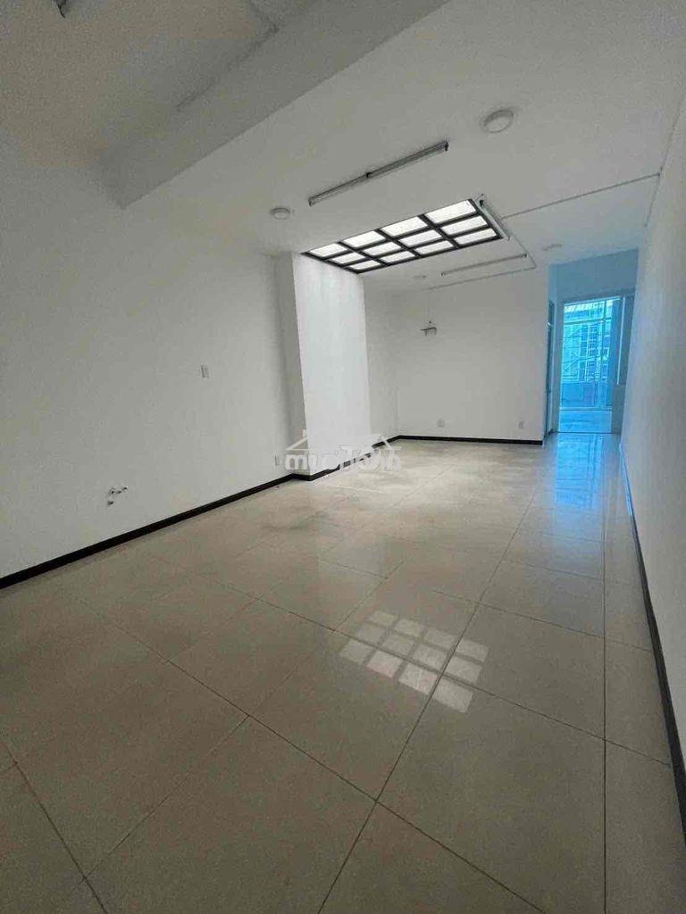 Mặt tiền ql13 ngay phố ngân hàng 1 trệt 1 lửng 2 lầu - 2