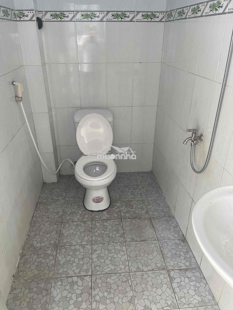 Cho thue dt -4x20  gac lung -2p ngủ-1p kin-1p hở dien nuoc chinh ấp 3 - 3