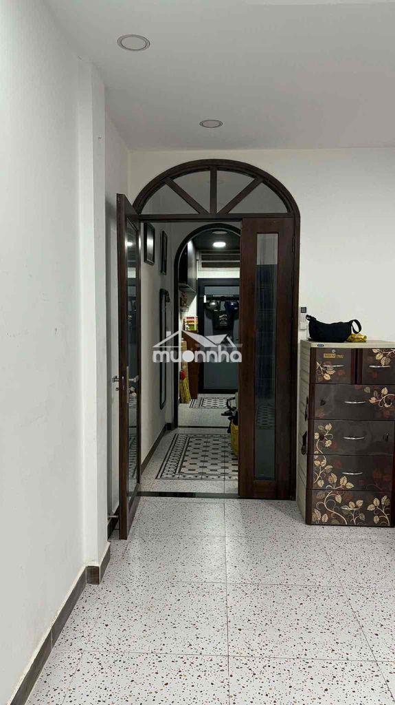 Chung cư bàu cát lầu 2, 46 m2, sổ hồng lâu dài, nội thất cao cấp - 2